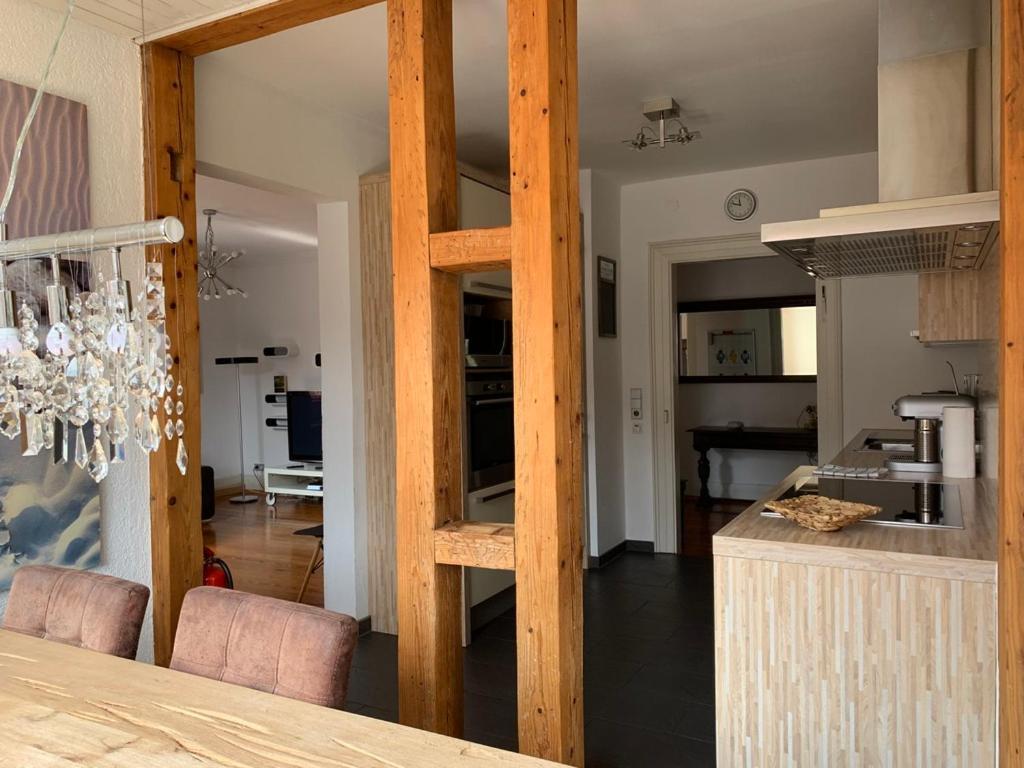 Deluxe Business City Apartments Metzingen Villa Landenberger Buitenkant foto